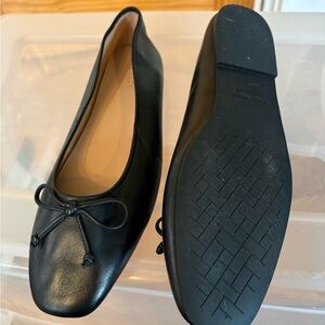 Classic Black Leather Ballet Flats - Women's